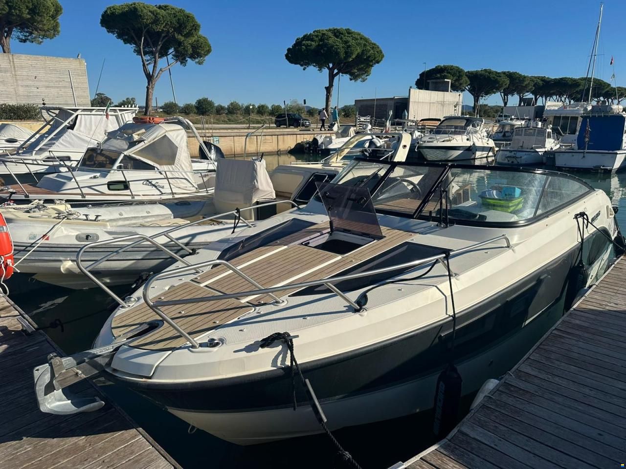 Quicksilver Activ 805 Cruiser