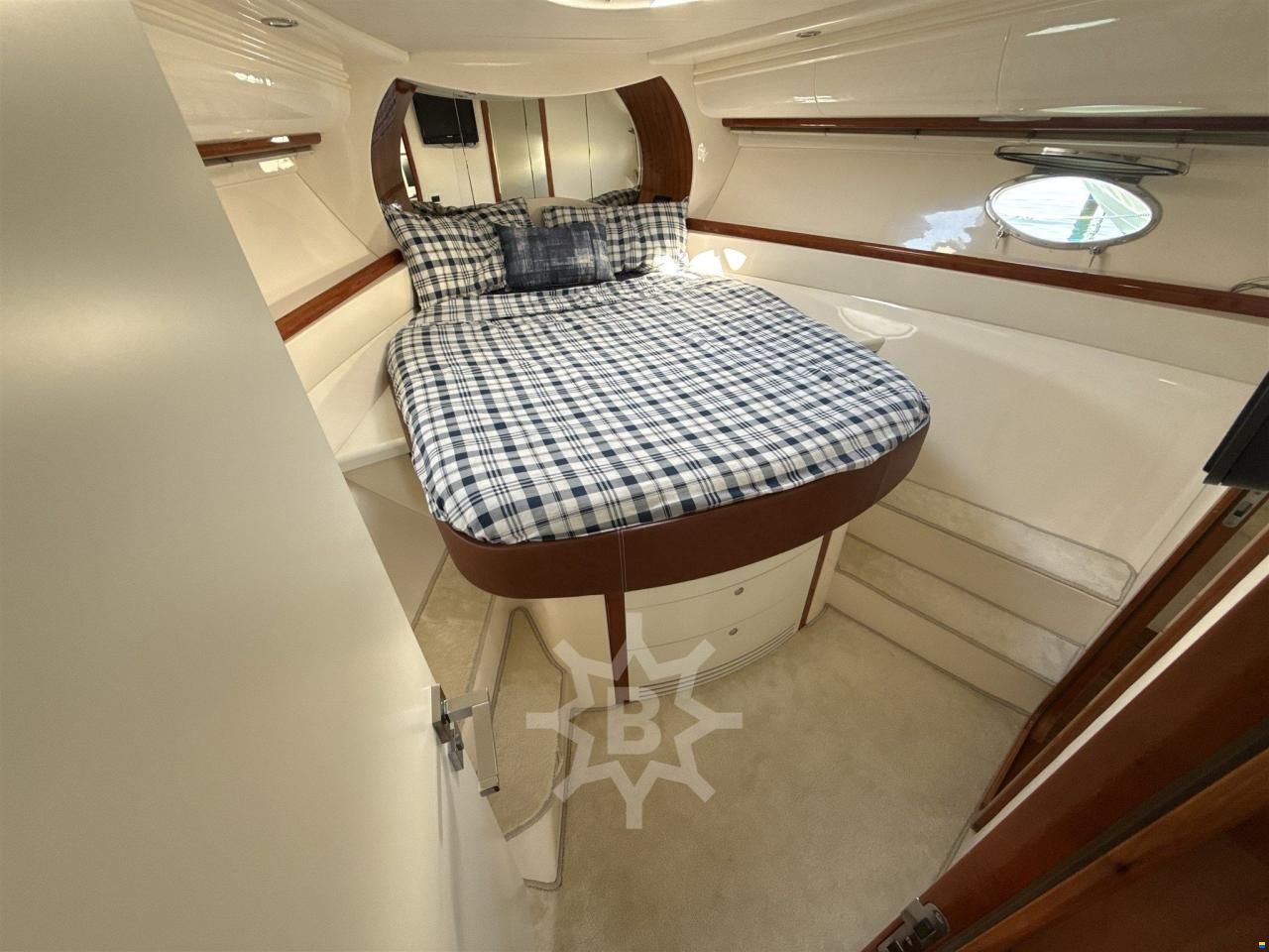 Pershing 43'