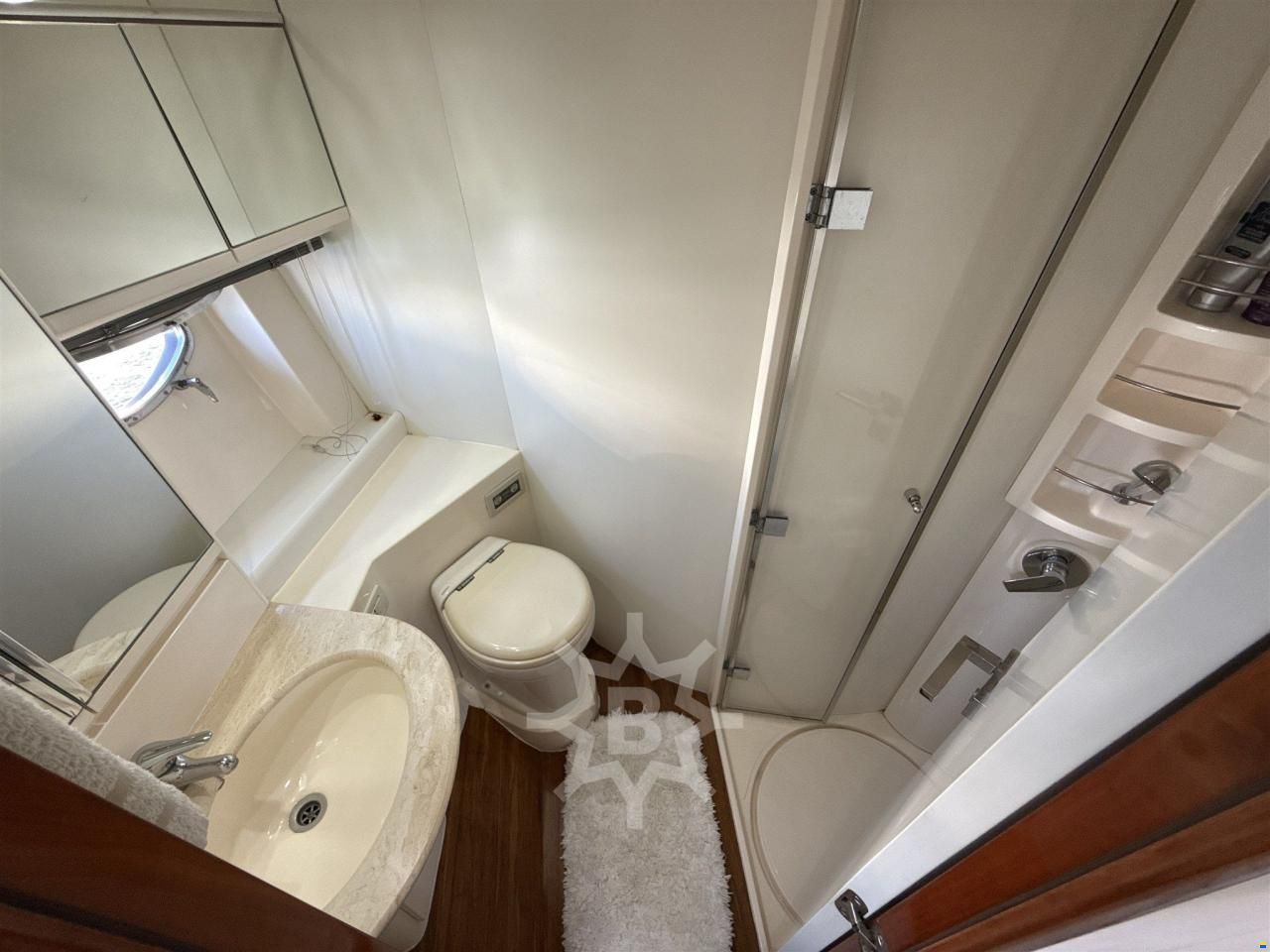 Pershing 43'