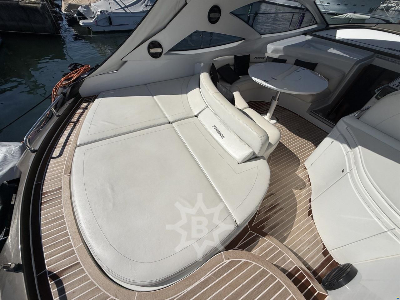 Pershing 43'