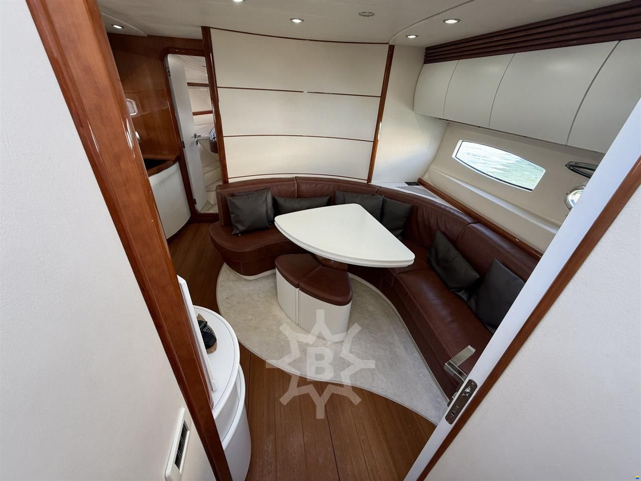Pershing 43'