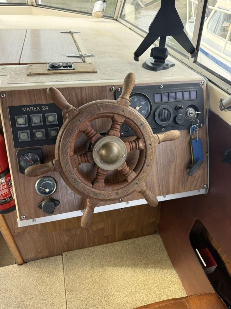 Marex 24 SunCab