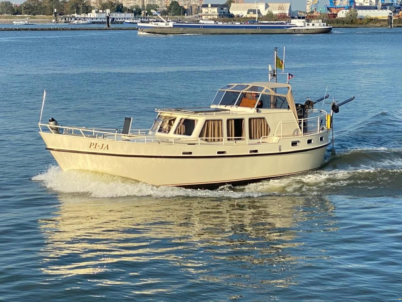 Monty Bank Kotter 42 AK Cabrio