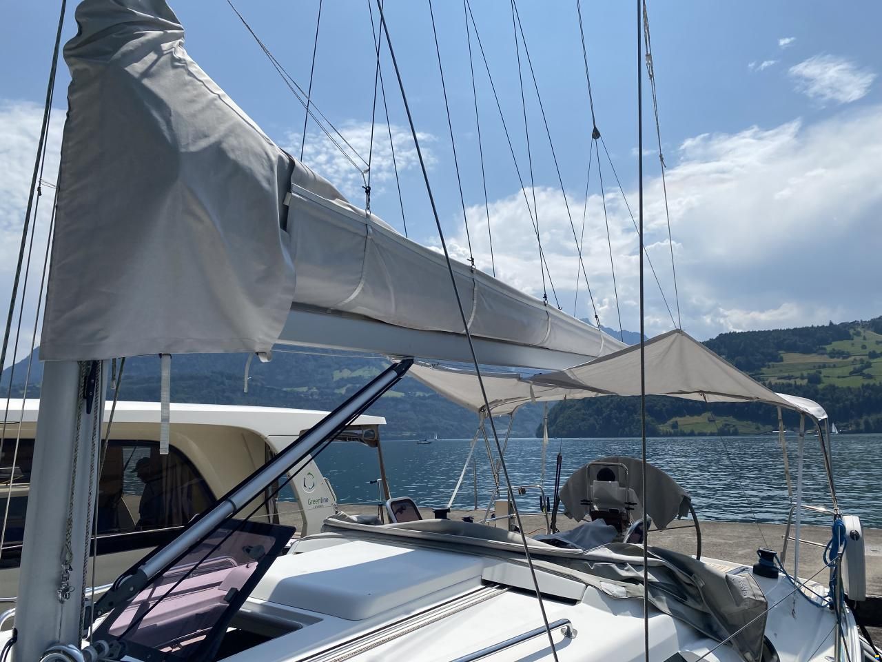 Hanse 325
