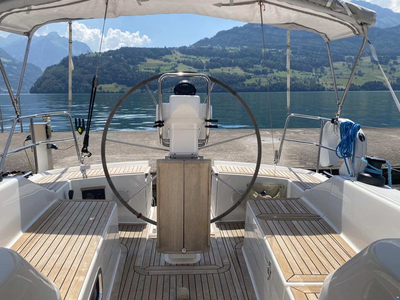 Hanse 325