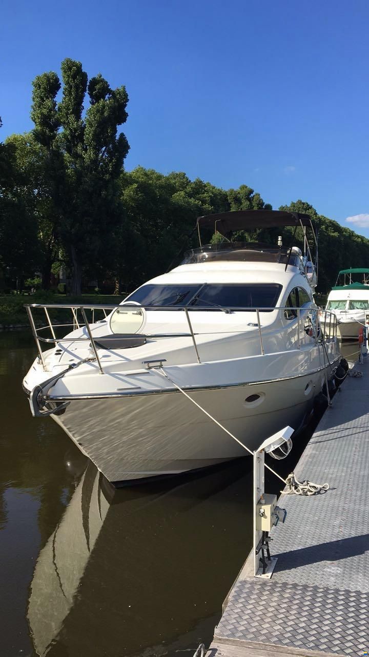 Azimut 42 FLY