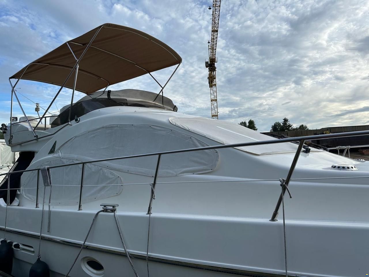 Azimut 42 FLY