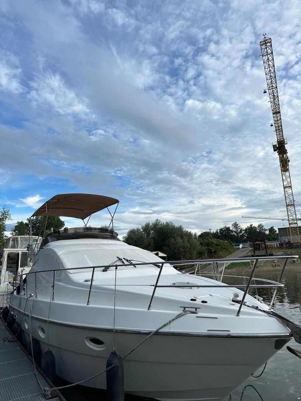 Azimut 42 FLY