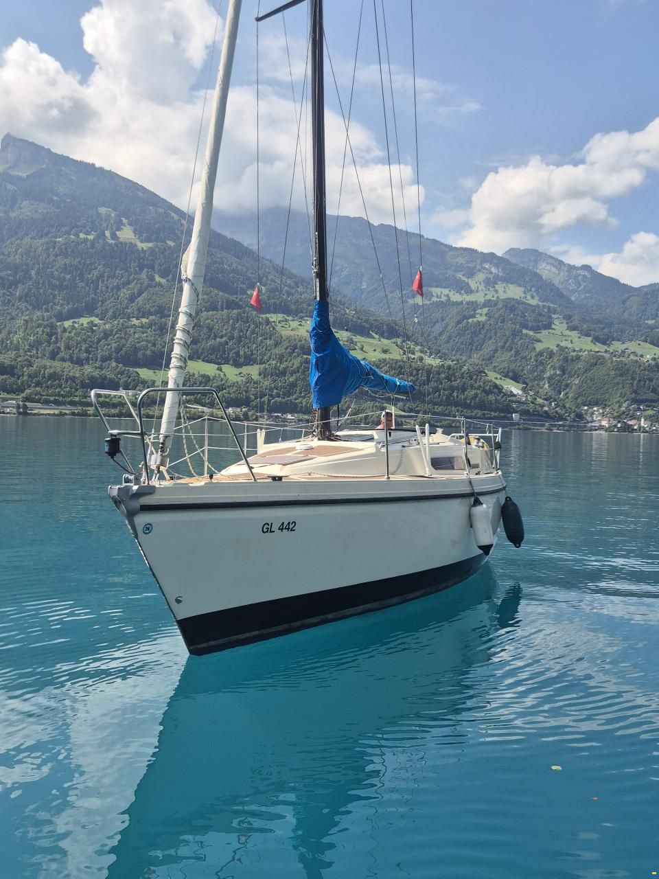 Bavaria 890