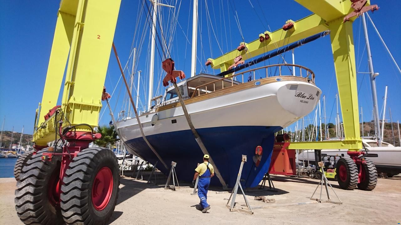 Palmer Johnson Frers 70