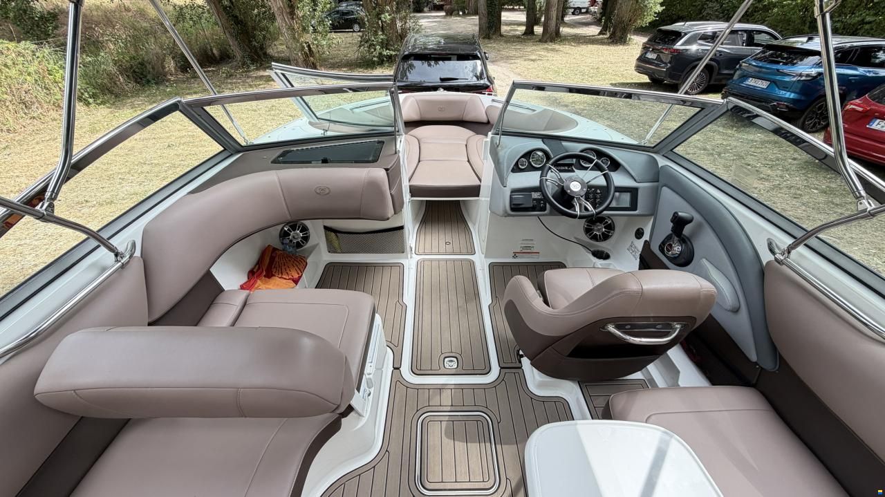 Cobalt 220 S