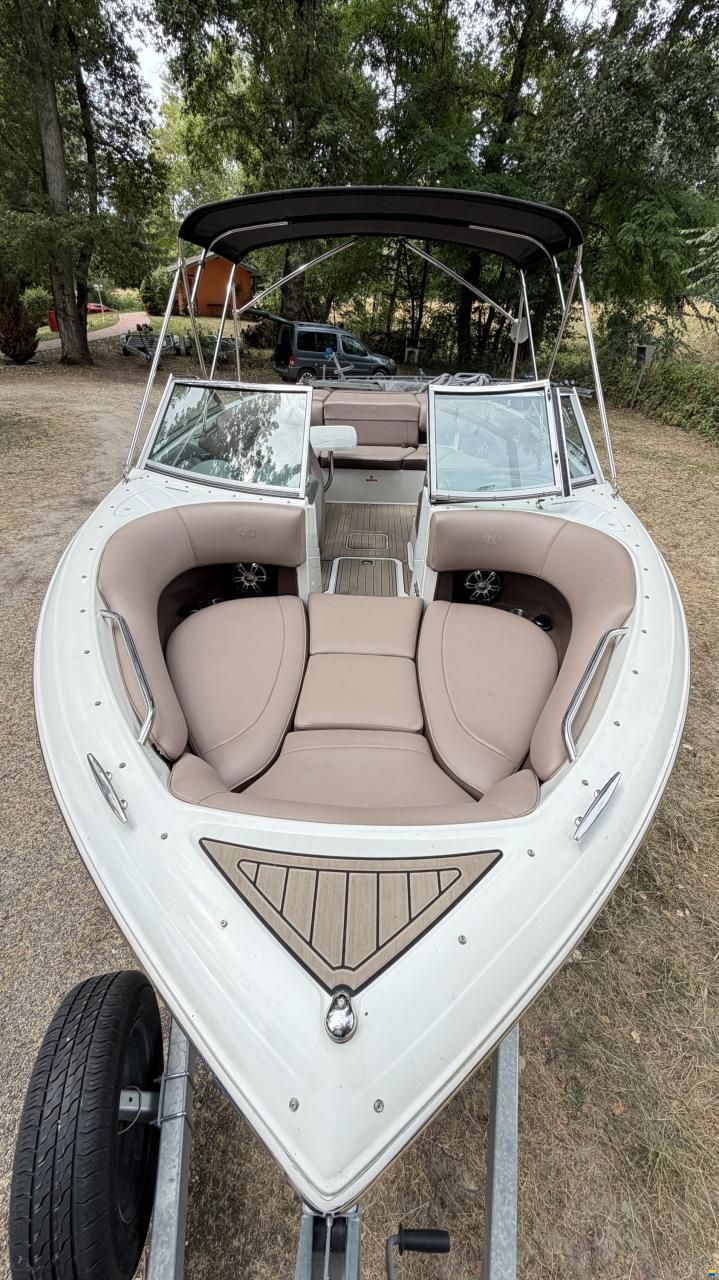 Cobalt 220 S