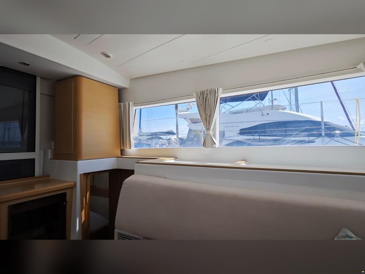 Lagoon 400