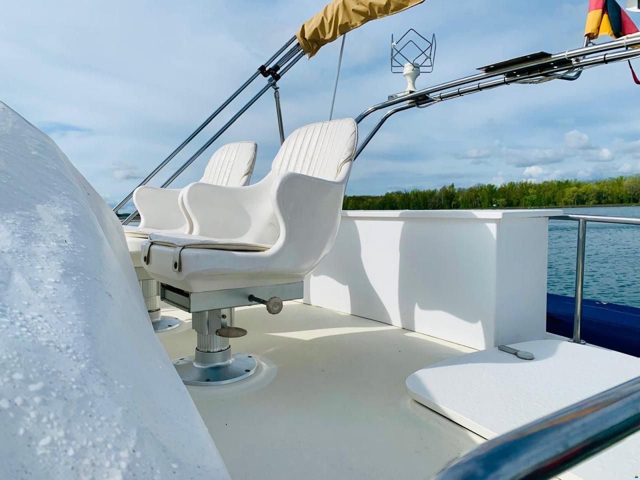 Rodman 970 Sport FLY Fisher