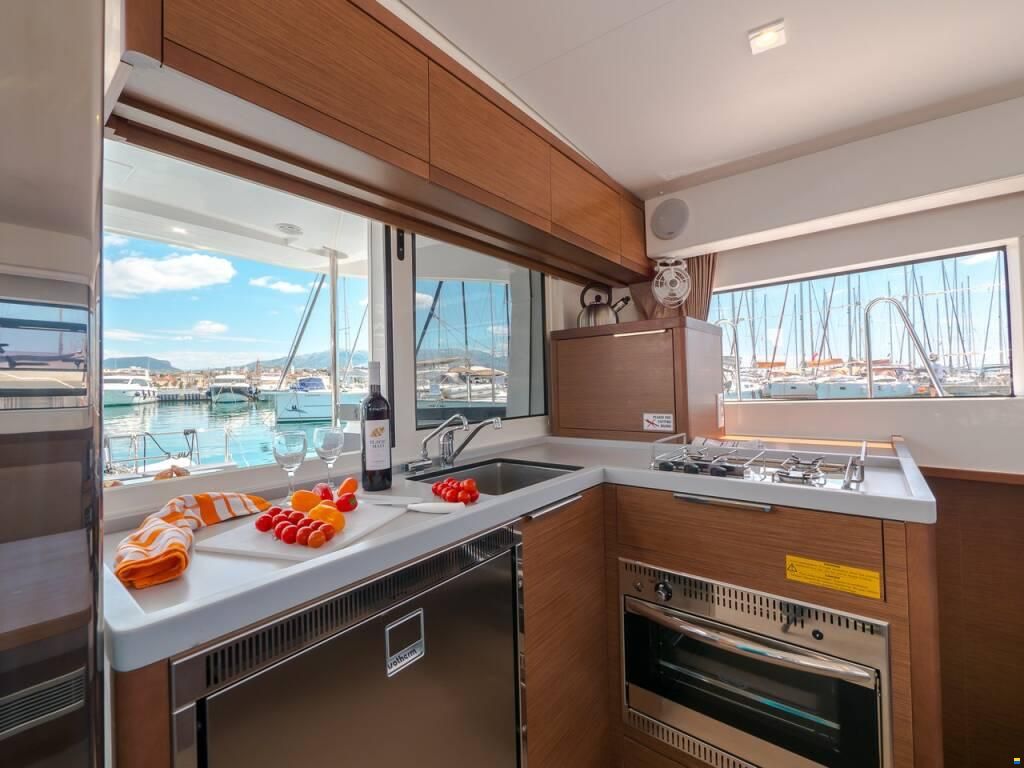 Lagoon 40 A/C