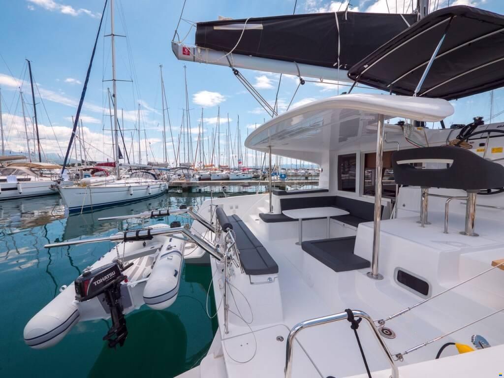 Lagoon 40 A/C