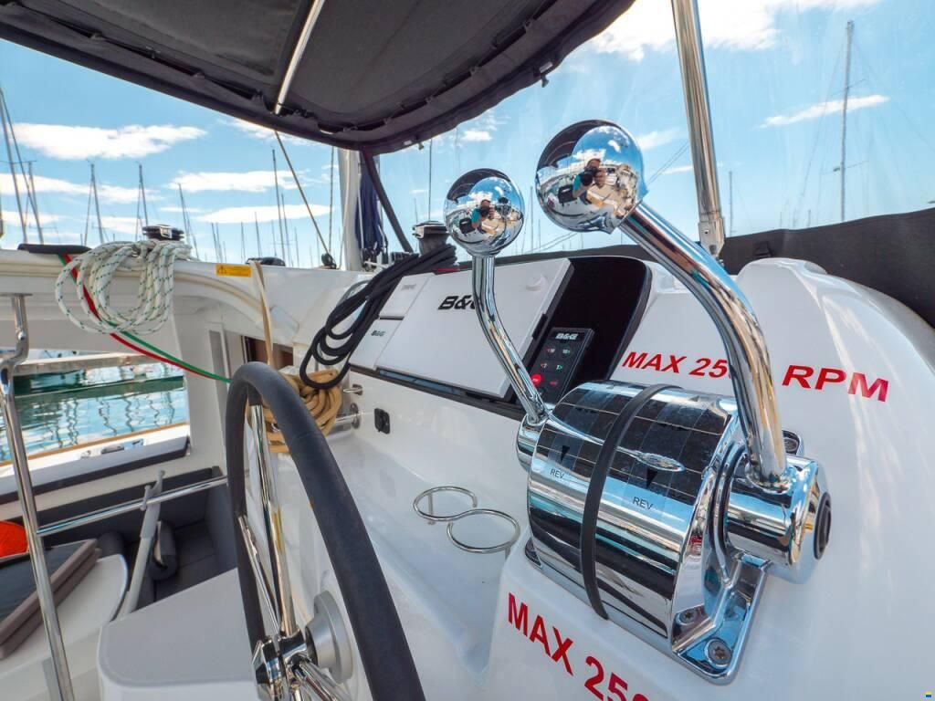 Lagoon 40 A/C