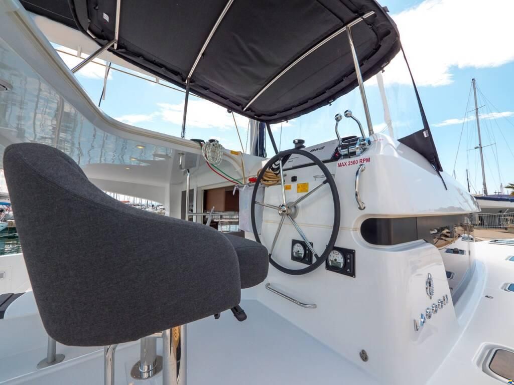 Lagoon 40 A/C