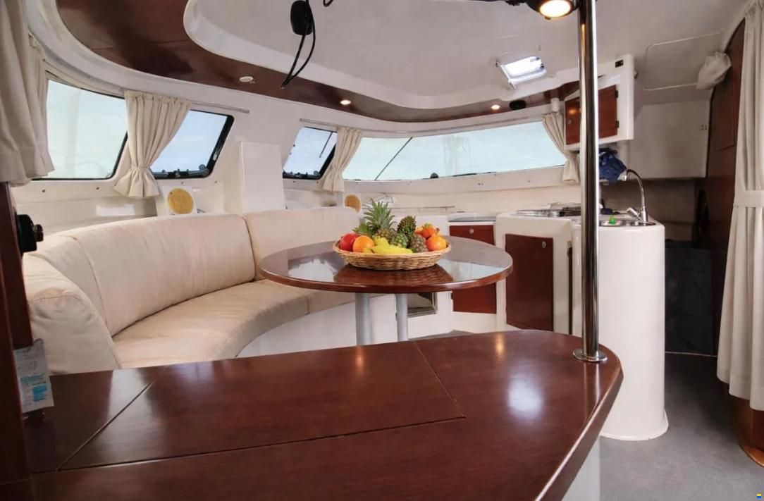 Fountaine Pajot Tobago 35