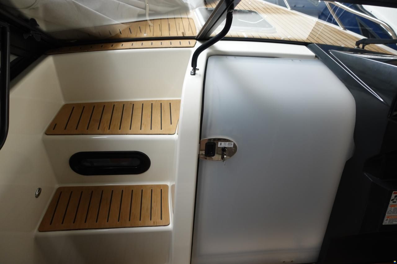 Quicksilver Activ 675 Cruiser inkl. Trailer & Bodens