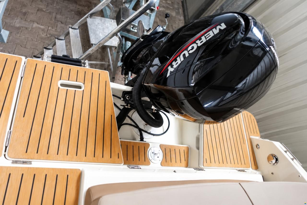 Quicksilver Activ 675 Cruiser inkl. Trailer & Bodens