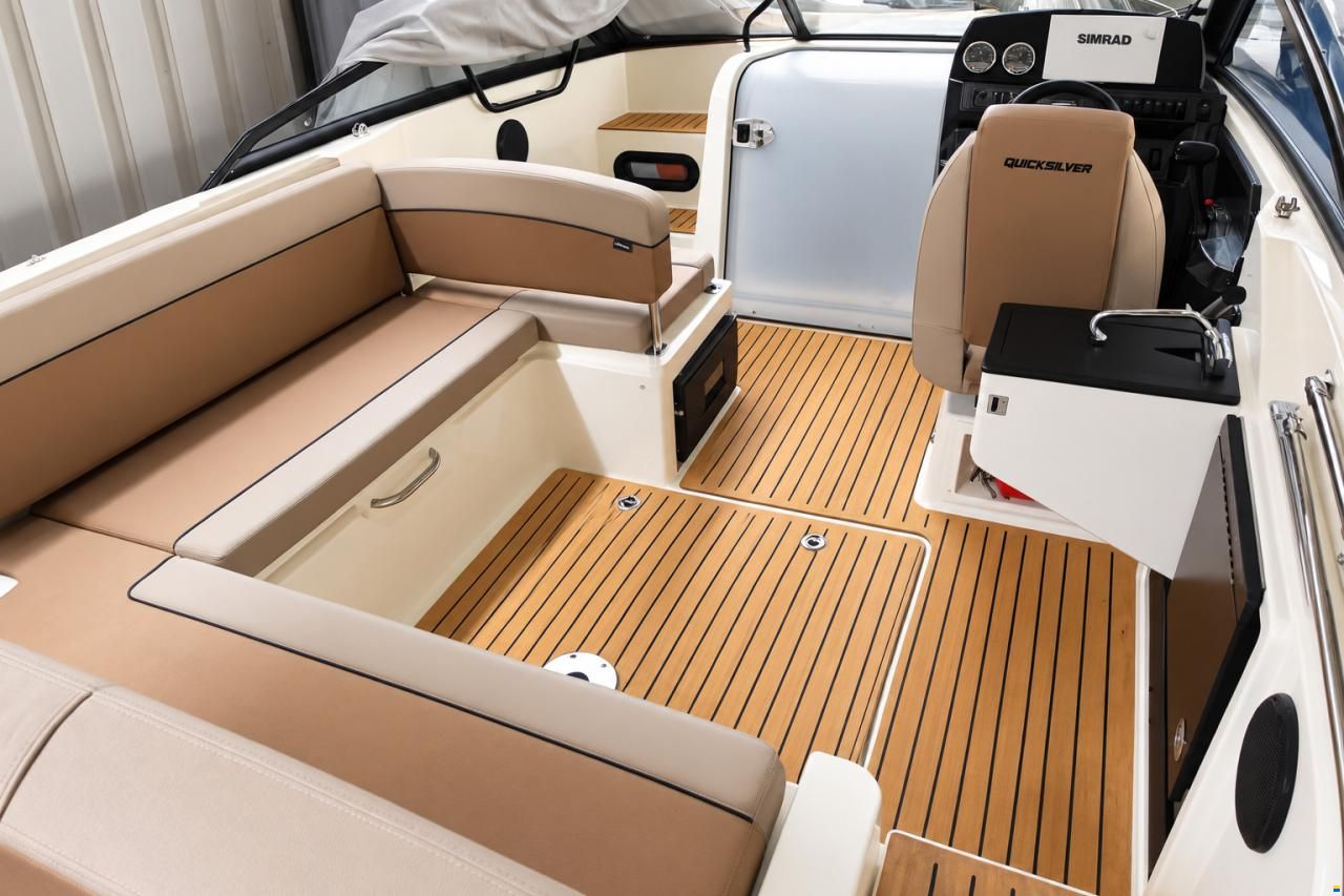 Quicksilver Activ 675 Cruiser inkl. Trailer & Bodens