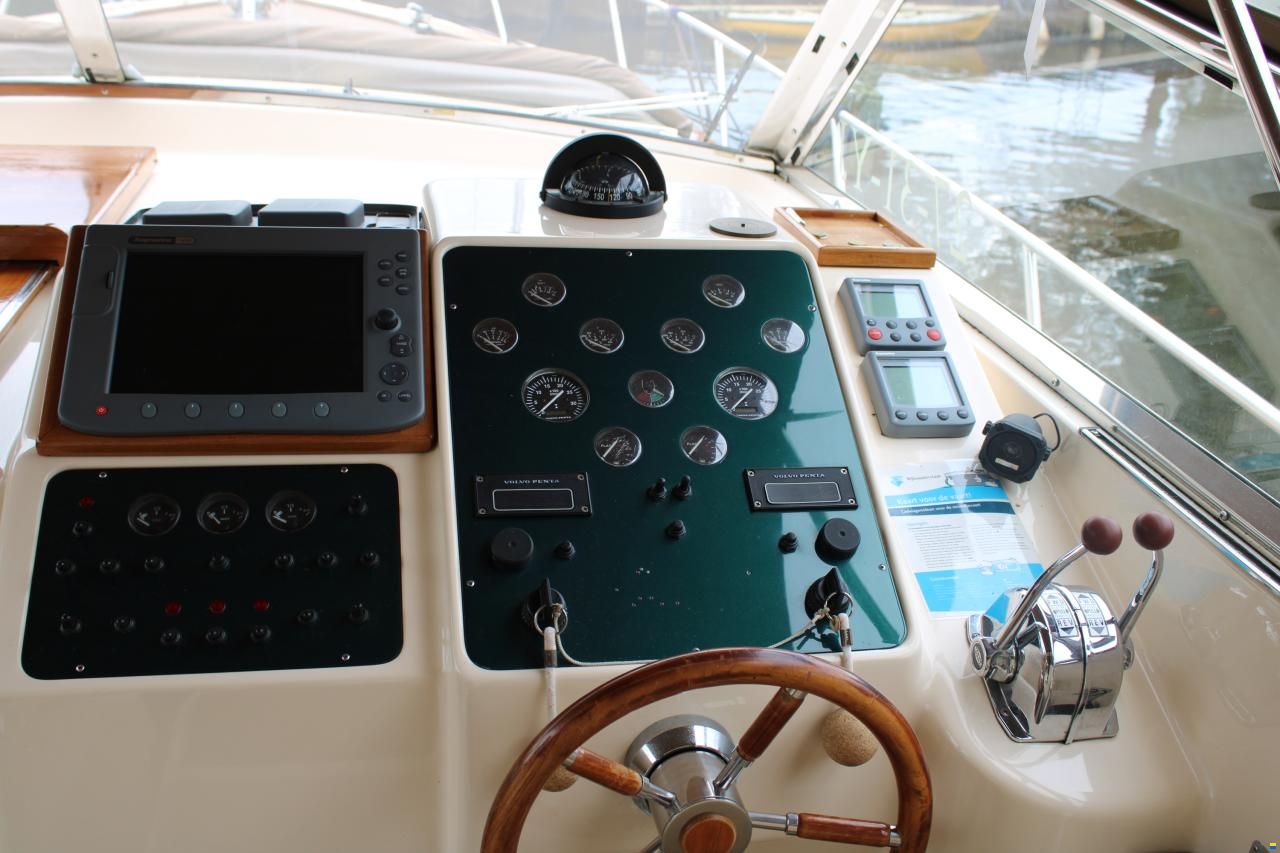 Apreamare 11m semi cabinato