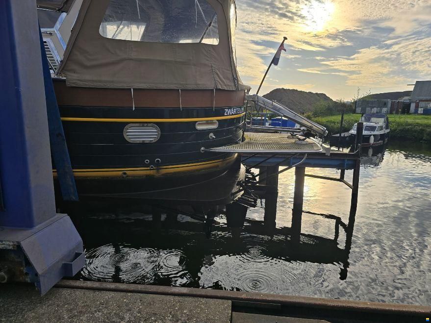 Apreamare 11m semi cabinato