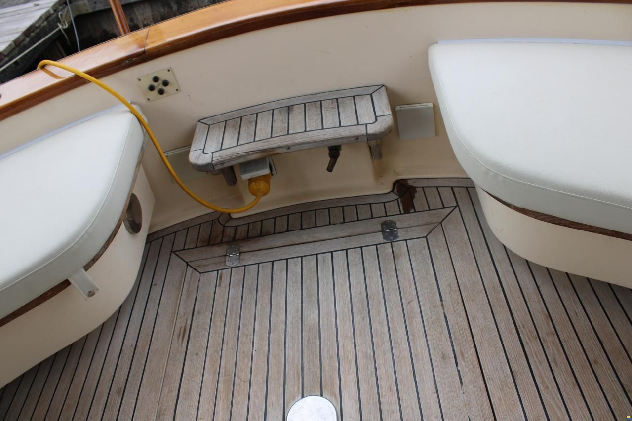 Apreamare 11m semi cabinato