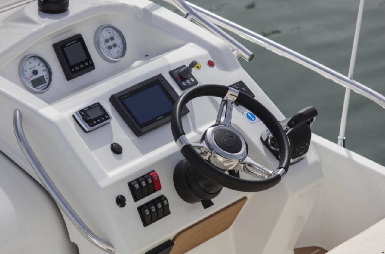 Cranchi Endurance 27