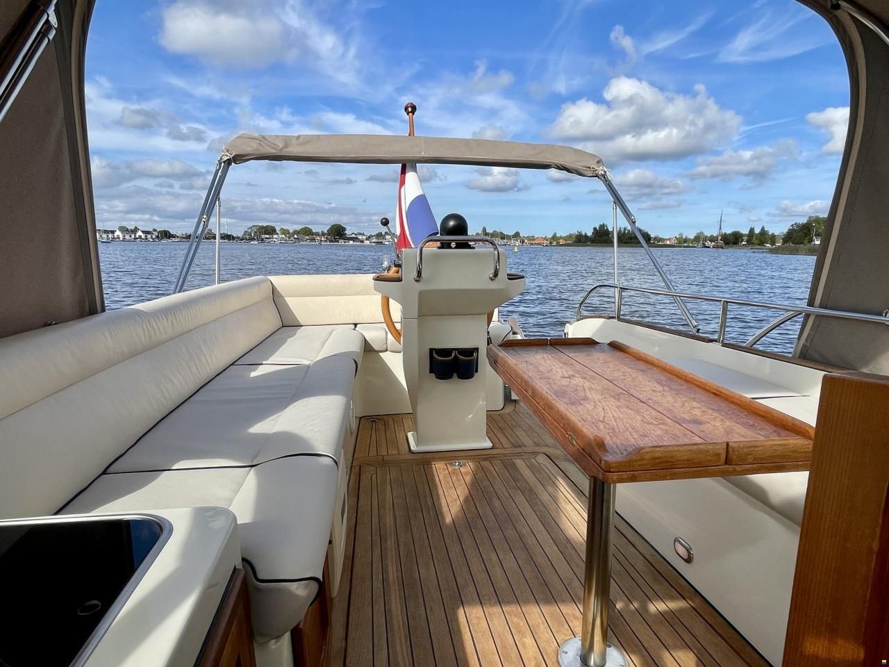 Intercruiser 29