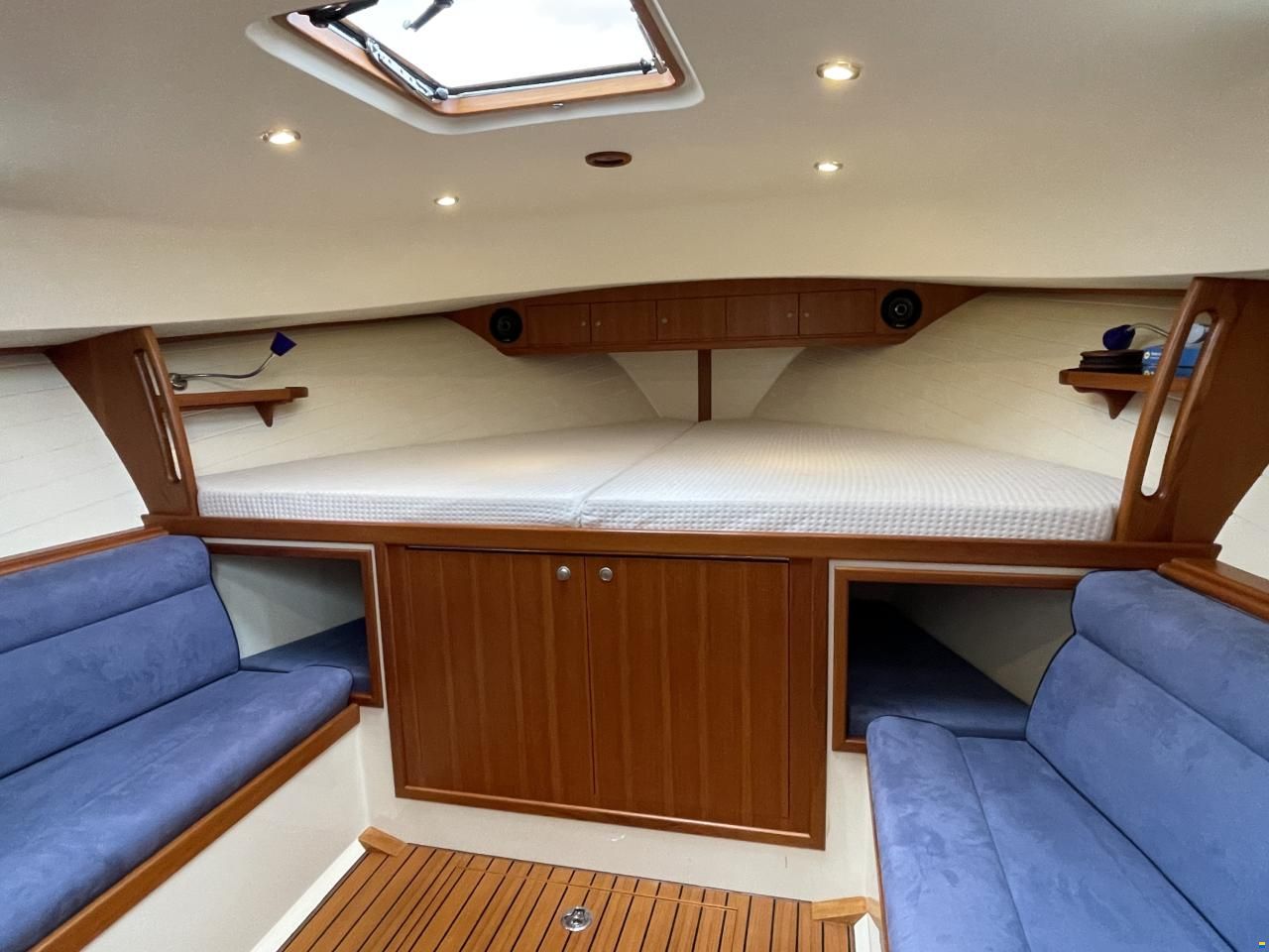 Intercruiser 29