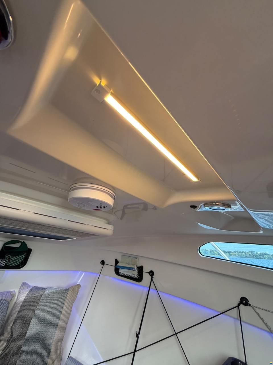 Quicksilver Inflatables 555 Cabine