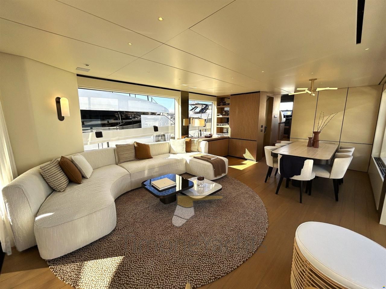 Azimut Seadeck 9
