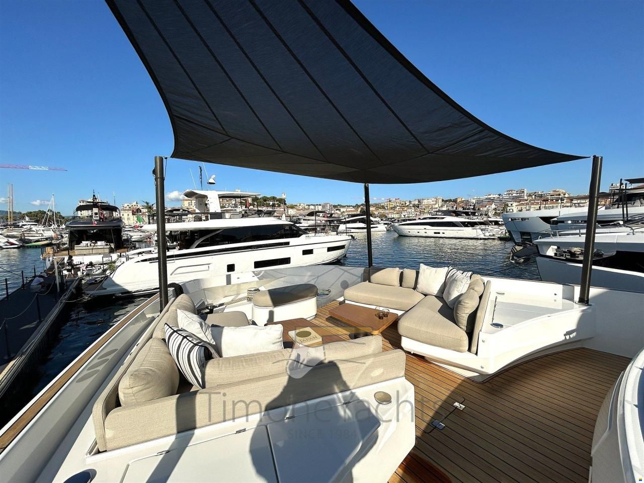 Azimut Seadeck 9
