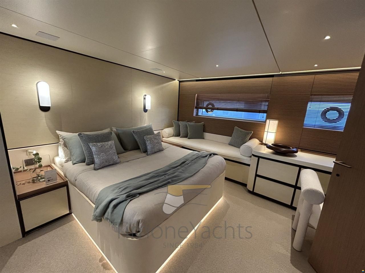 Azimut Seadeck 9
