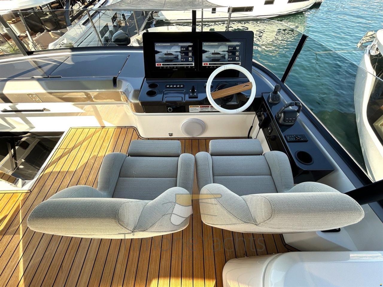 Azimut Seadeck 9