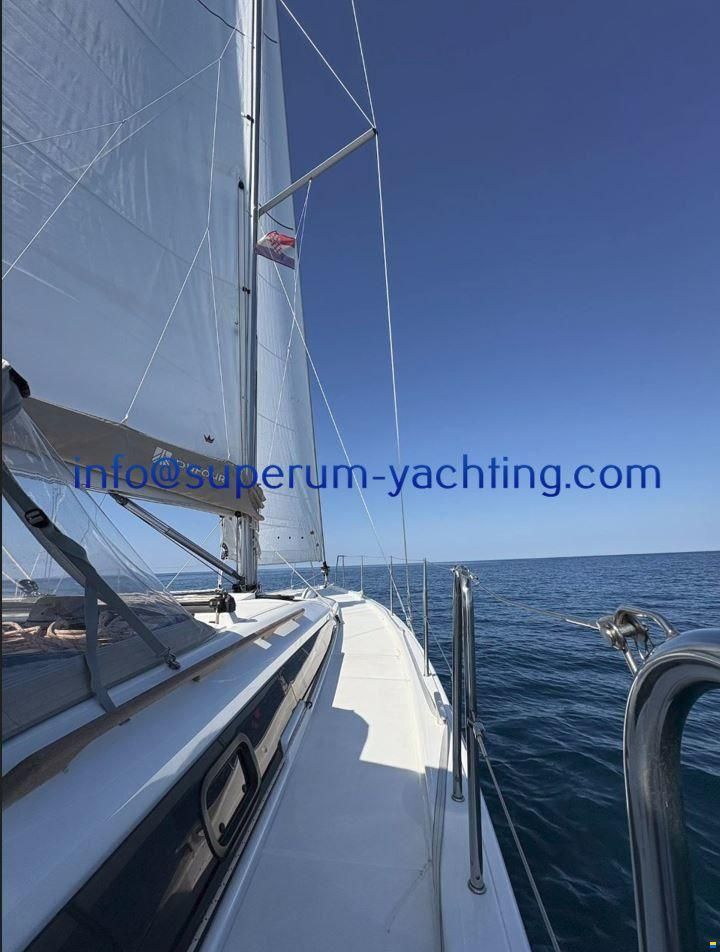 Dufour 390