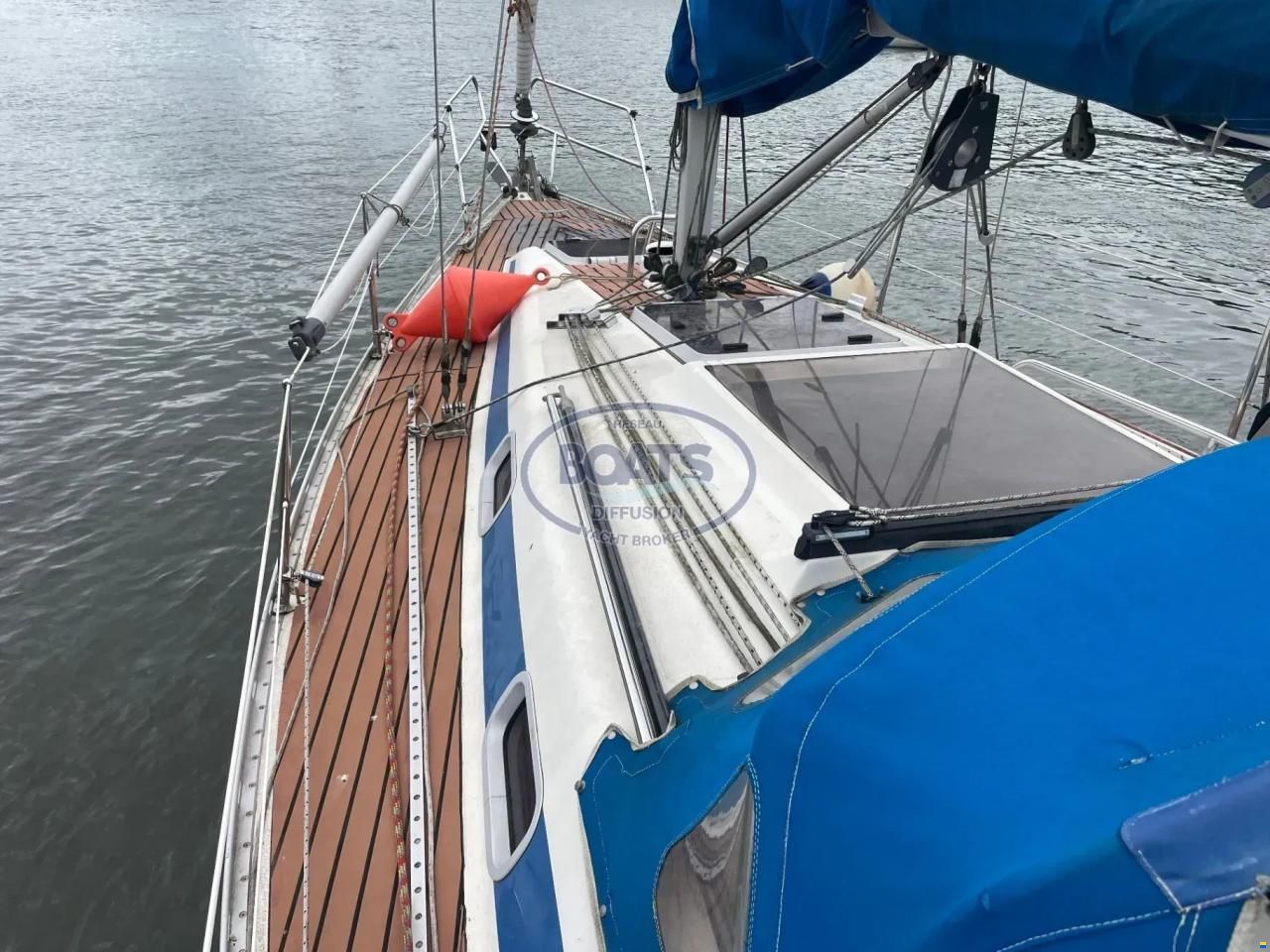 Bavaria 300