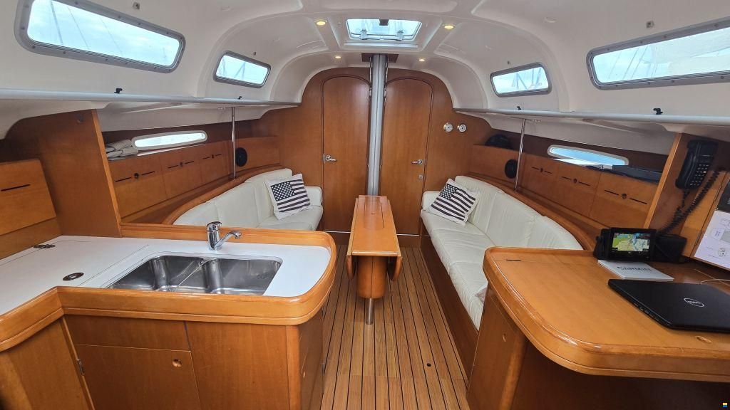 Beneteau First 40.7