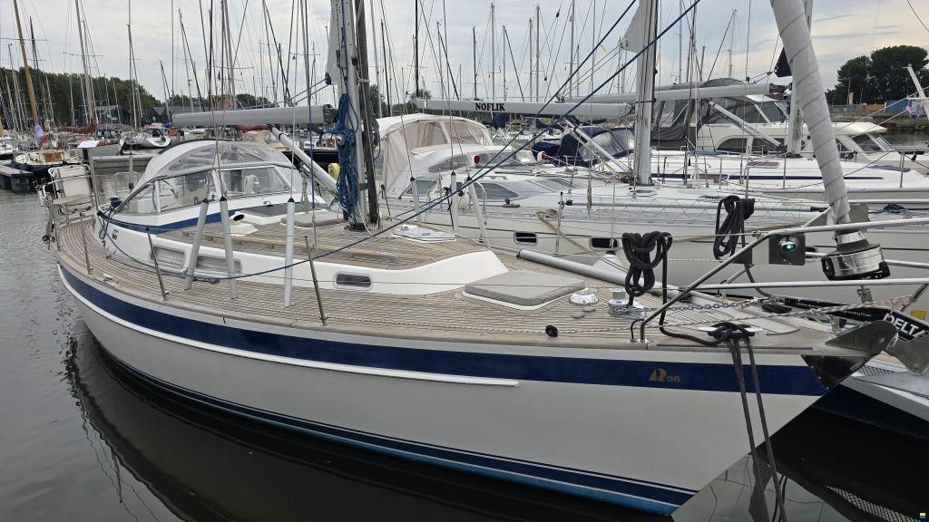 Hallberg-Rassy 36 MKII
