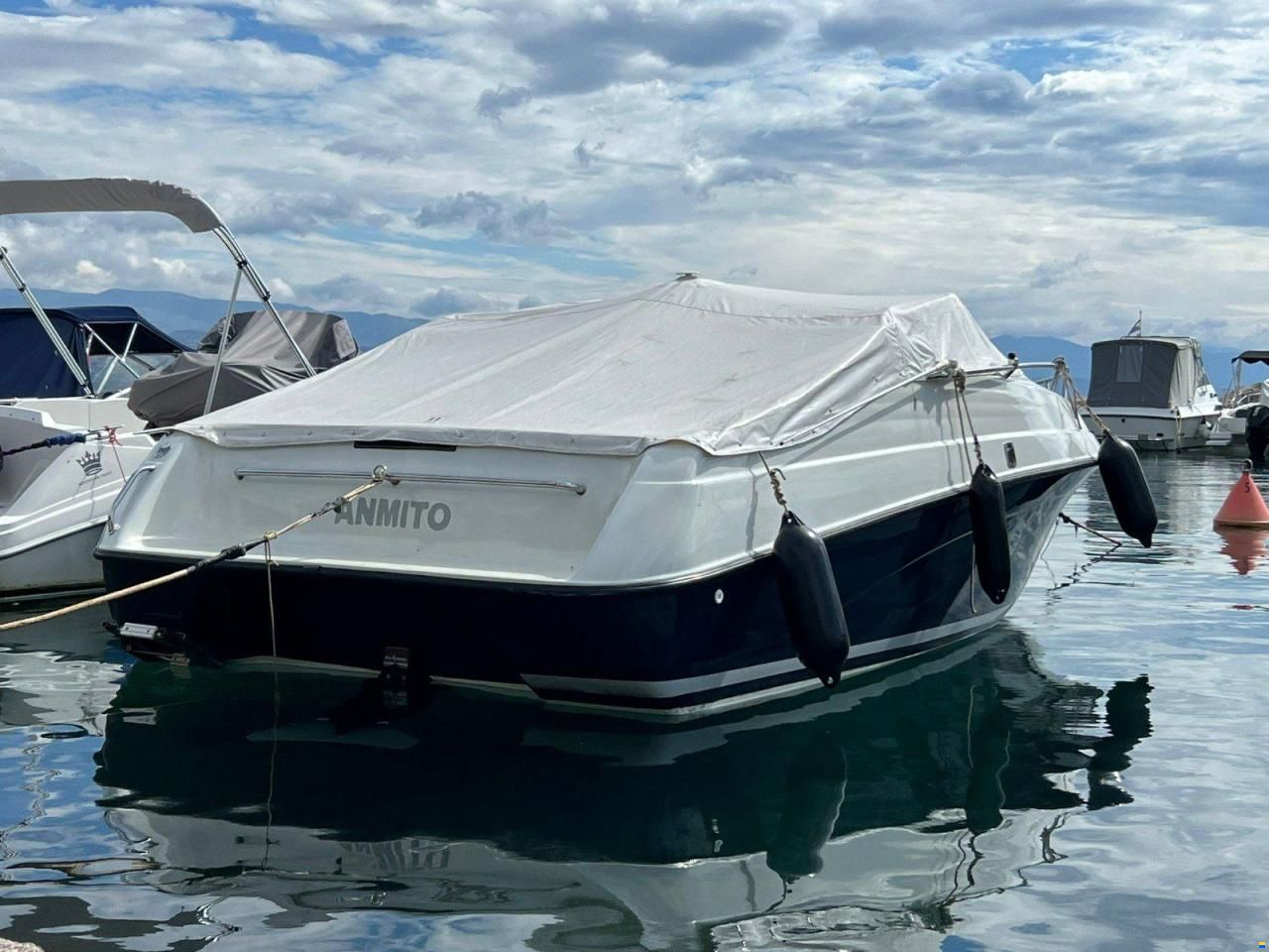Crownline 210 CABIN