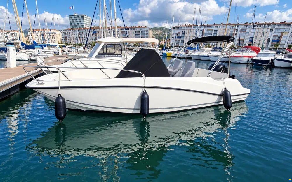Quicksilver Activ 675 Open