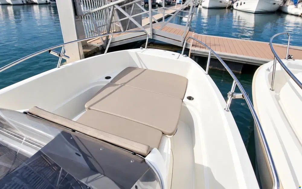 Quicksilver Activ 675 Open