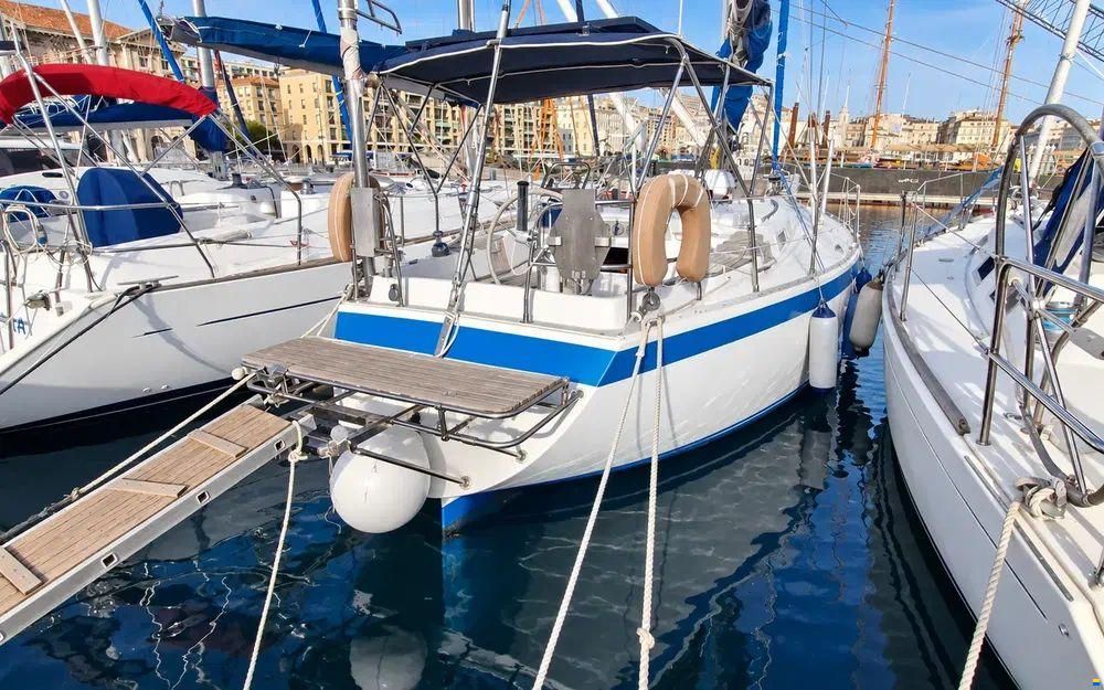 Wauquiez Hood 38