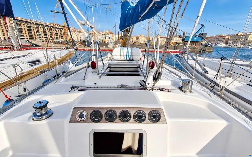 Wauquiez Hood 38