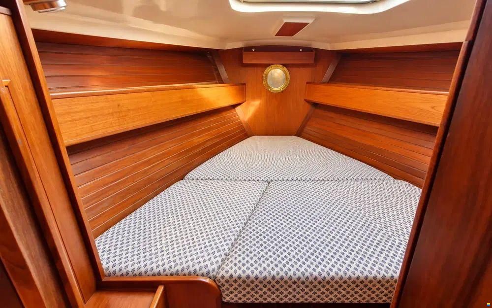 Wauquiez Hood 38