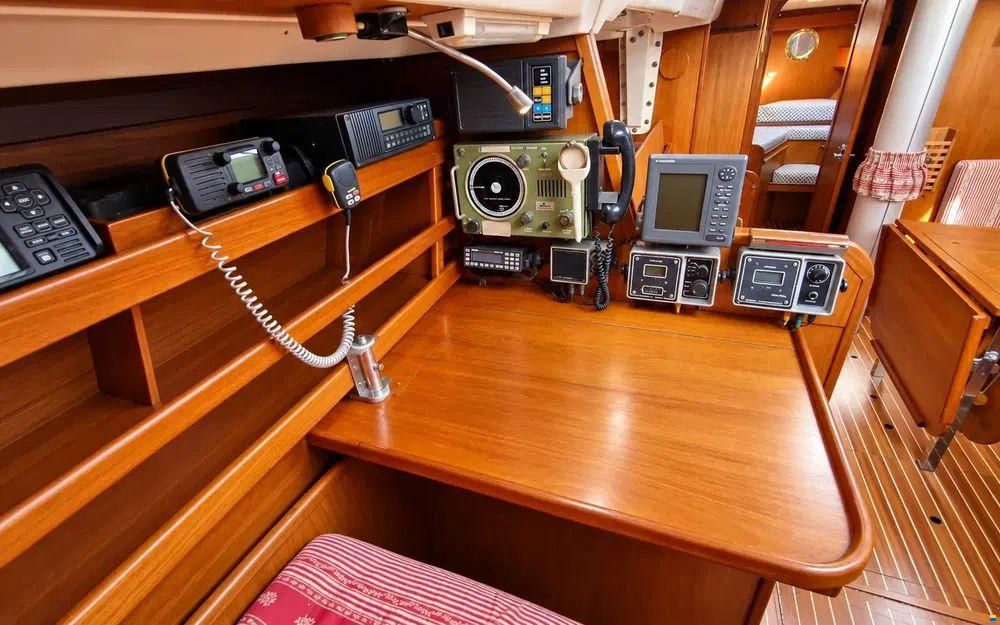 Wauquiez Hood 38
