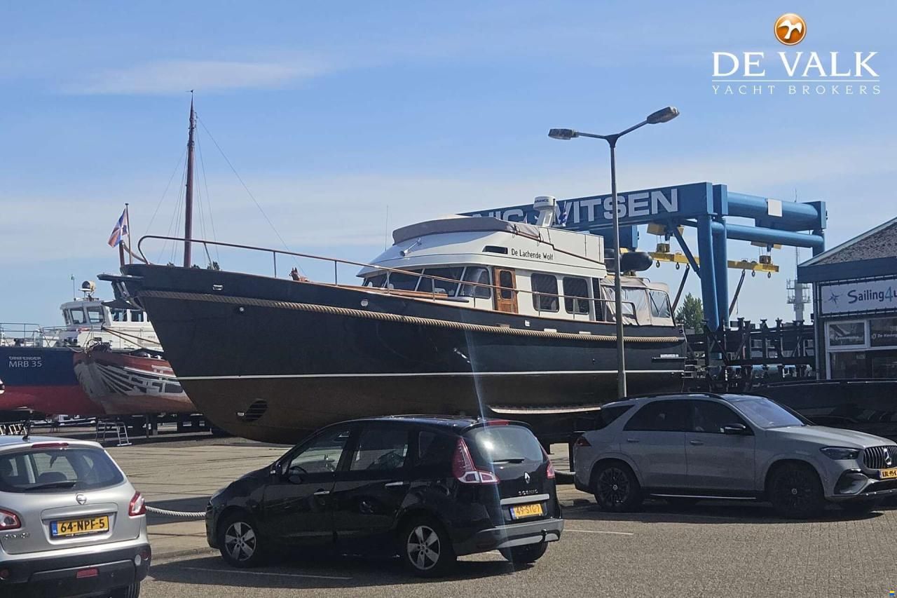 De Vries Lentsch 44 Sedan