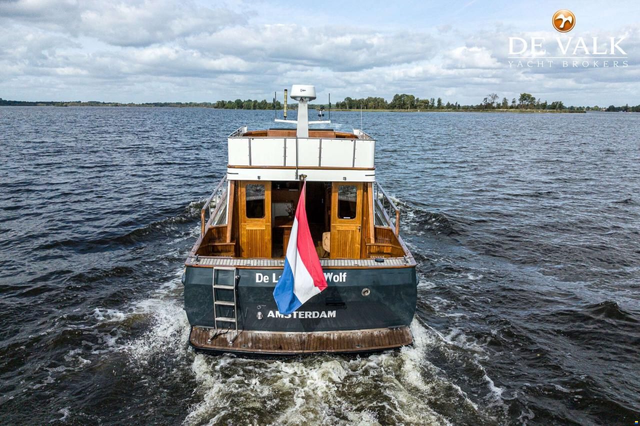 De Vries Lentsch 44 Sedan